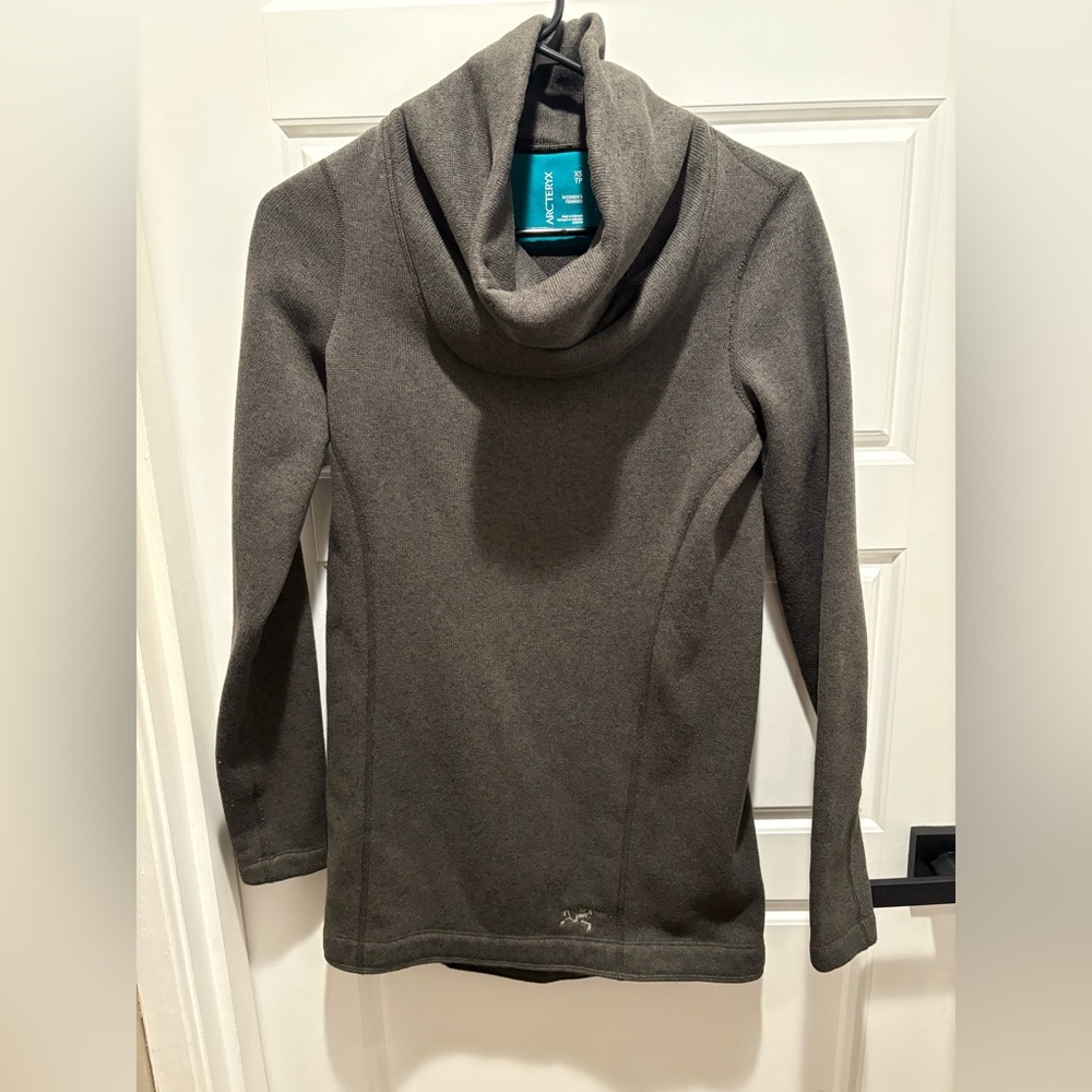 Arc'teryx Women's Pullover, Fleece Lined - size women’s XS